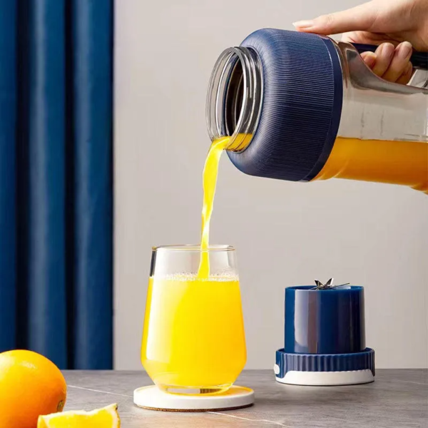 Hot Selling Portable Sport Blender Electric Wireless Rechargeable Fruit Juicer - Image 4