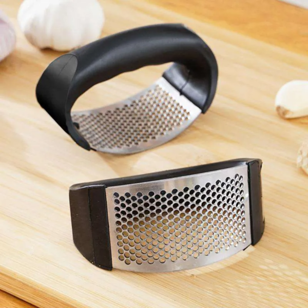 Hot Sell Manual Crusher Kitchen Gadgets Stainless Steel Garlic Press - Image 5