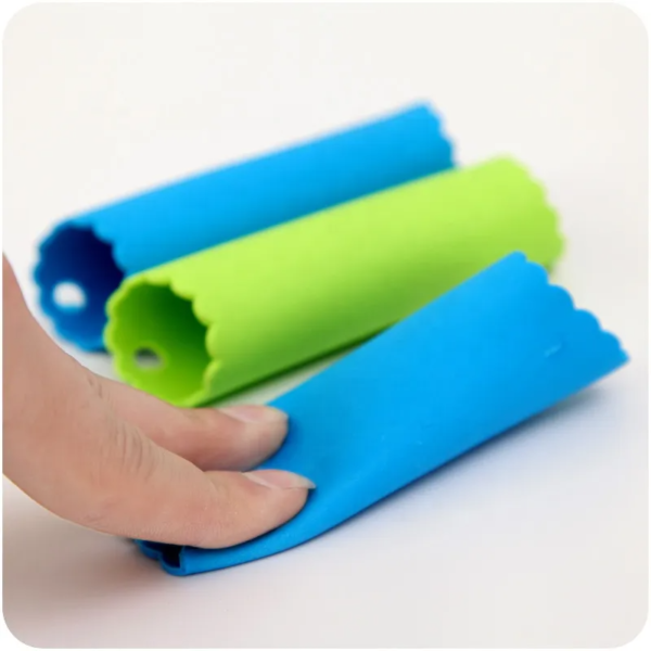 Easy Roller Peeling Tube Useful Kitchen Gadget Silicone Garlic Peeler - Image 2