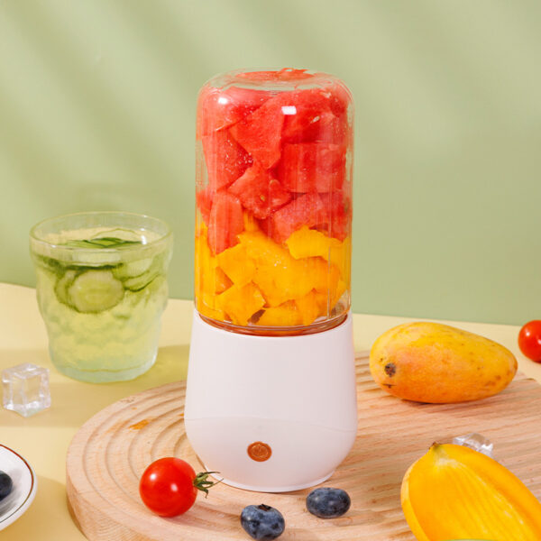 Rechargeable Portable juicer Blender mixer Smoothie 4 Blades Private label Mini Juicer blender Cup For Travel